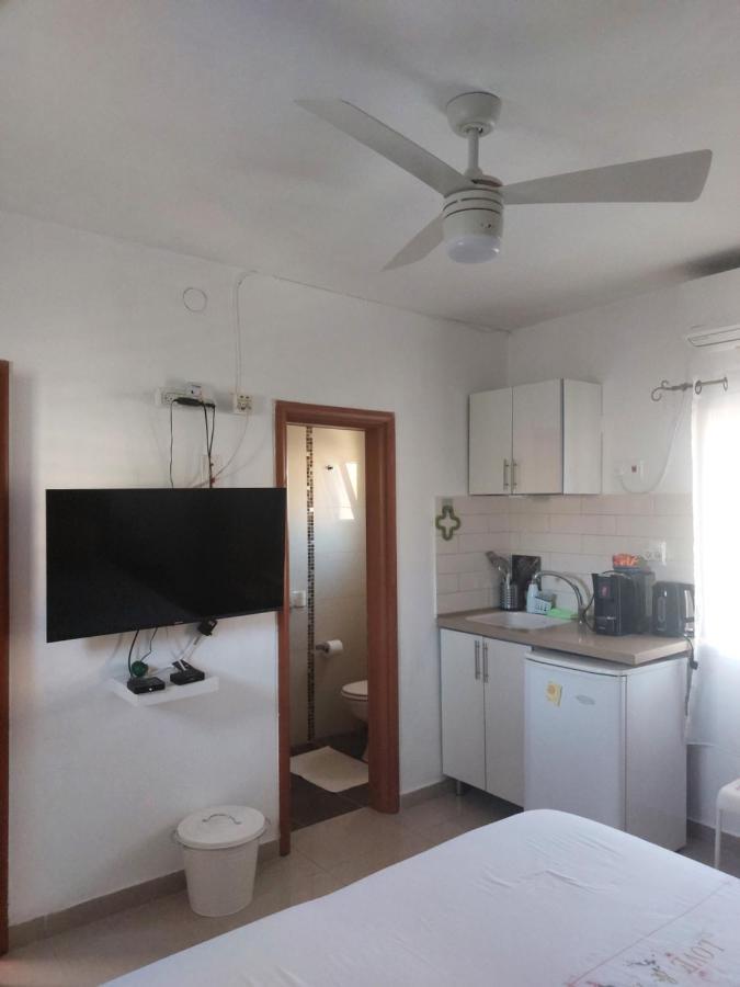 המקום של כרמית Neve Zohar Exterior foto